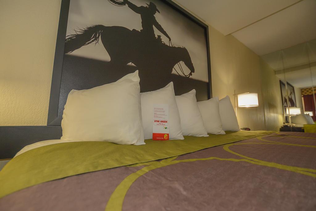 Hotel Super 8 By Wyndham Norman Exterior foto
